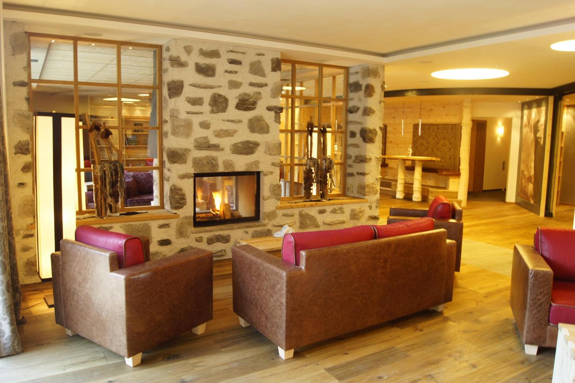 Dolomites Living Hotel Tirler Alpe Di Siusi Bagian luar foto