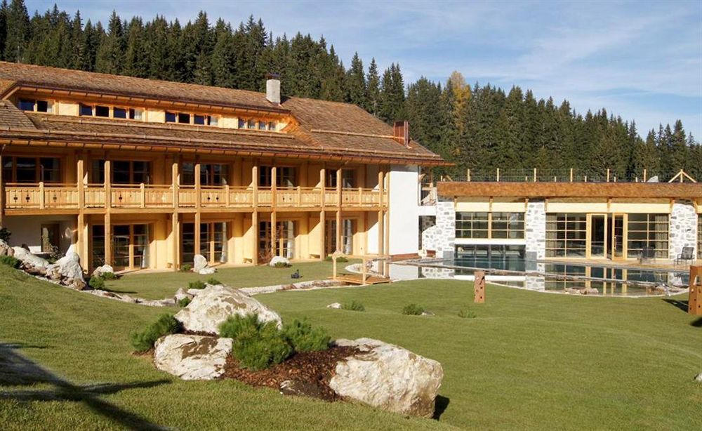 Dolomites Living Hotel Tirler Alpe Di Siusi Bagian luar foto