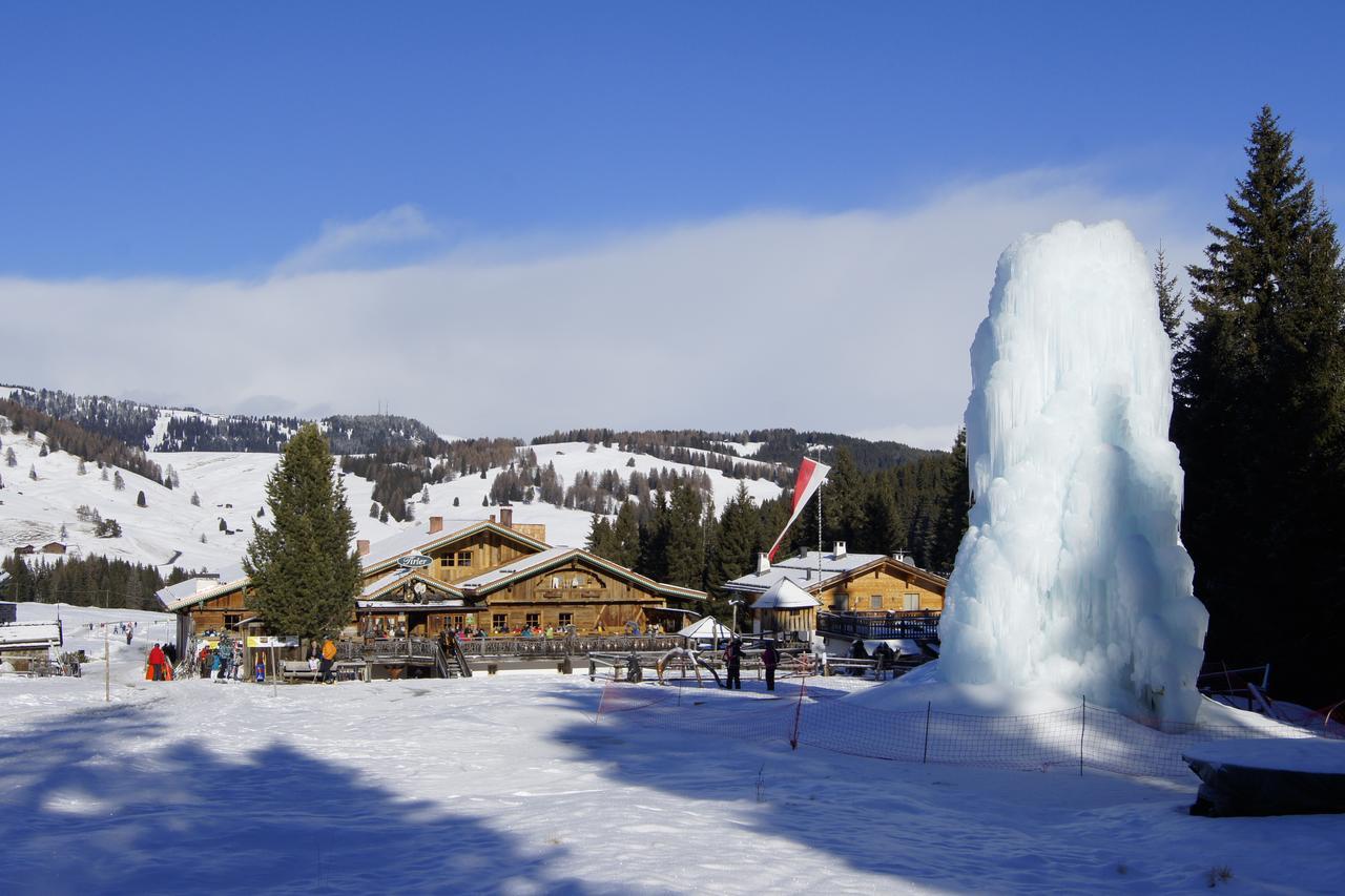 Dolomites Living Hotel Tirler Alpe Di Siusi Bagian luar foto
