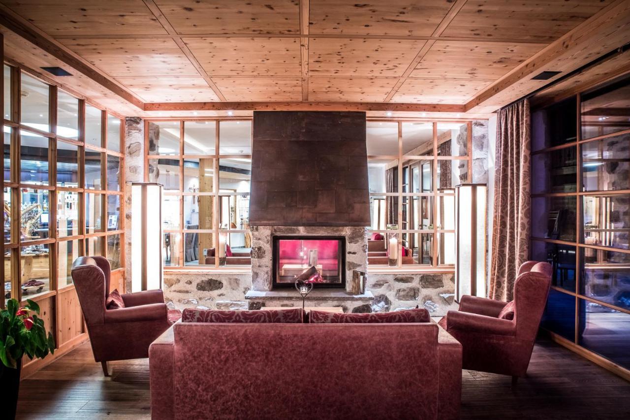 Dolomites Living Hotel Tirler Alpe Di Siusi Bagian luar foto